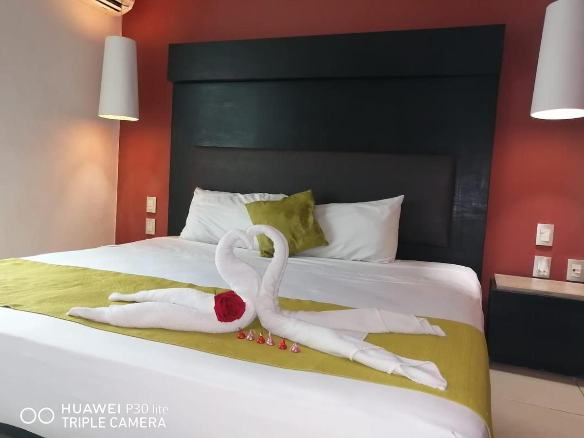 The Blvd Hotel - 5Th Ave Плая-дель-Кармен Экстерьер фото
